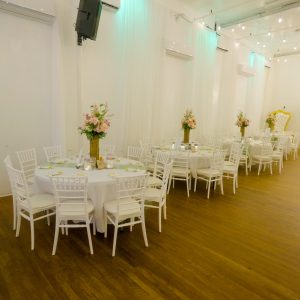 elegant-round-table-setup-led-wall-lights-ridgewood-hall